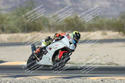 media/Oct-30-2025-Racers Edge (Thu) [[dabbdaf680]]/3-B Group/Session 5 (Turn 6)/